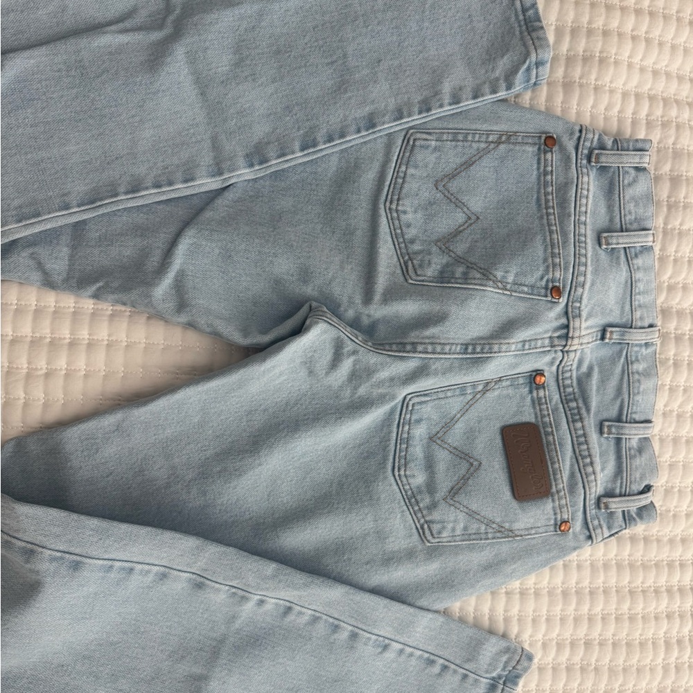 Wrangler Women's Light Blue loose fitting Boot Cut Jeans